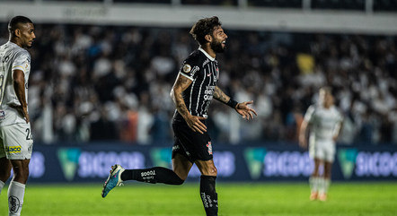 Yuri Alberto comemora o gol sobre o Santos