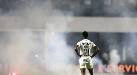 Vila Belmiro pronta para receber jogo entre Corinthians e Santos