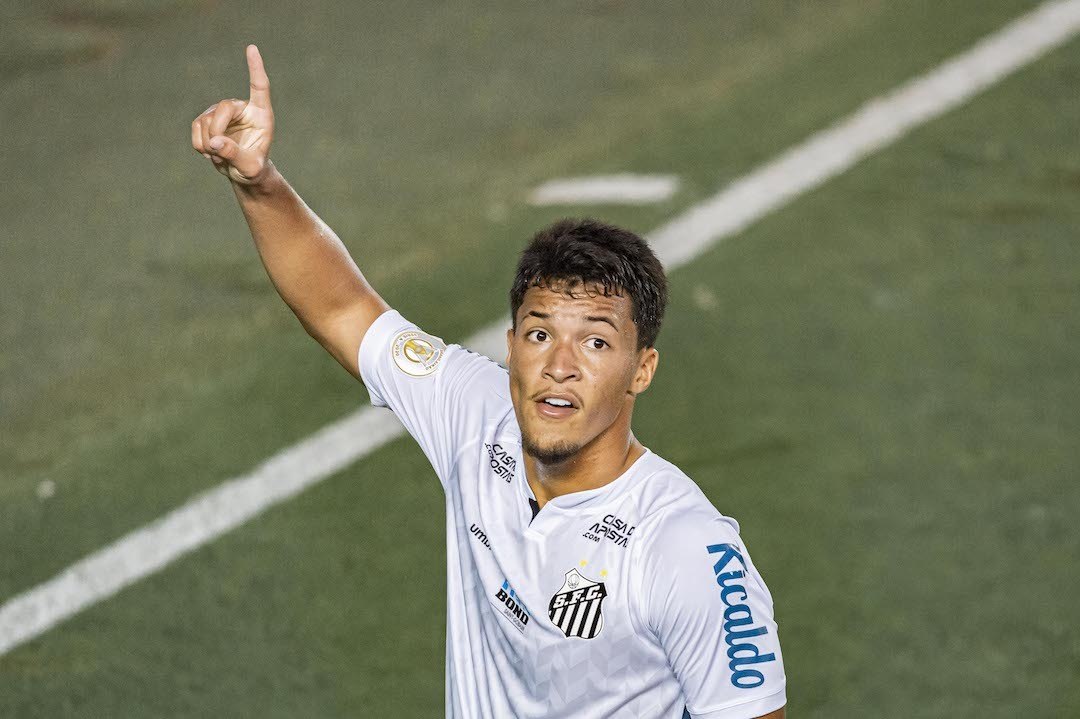 O jovem Marcos Leonardo marcou o gol da vitória contra o Corinthians. Aposta de Cuca