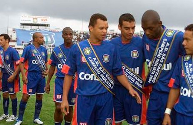 SÃO CAETANO: três participações (2001, 2002 e 2004). 