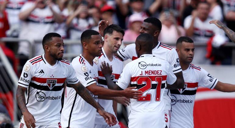 14º lugar: São PauloRisco de rebaixamento: 16,2%Probabilidade de ser campeão: 0,002%Classificação para a Libertadores: 100% (campeão da Copa do Brasil)Classificação para Sul-Americana: nenhuma (já classificado para Libertadores)