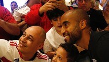 São Paulo desembarca no Rio com apoio da torcida; Arboleda deve ser titular na final