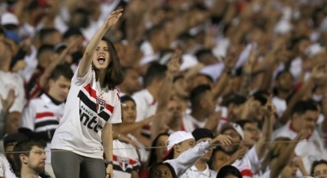 No Morumbi, festa, apesar da temperatura e da umidade