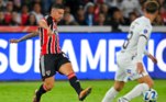 5. Bom histórico na Sul-AmericanaO Tricolor entra em campo, no Morumbi, contra a LDU, às 19h, precisando reverter um placar de 2 a 1. Caso garanta a vitória, o clube paulista faz jus a uma estatística: ele é o time brasileiro com mais vitórias na Sul-Americana (39 em 80 jogos) e o terceiro no ranking geral, atrás do Independiente e da própria LDU