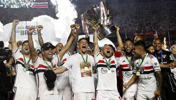 Tricolor se torna único brasileiro a conquistar todos os títulos (Foto: Rubens Chiri / SPFC.Net)