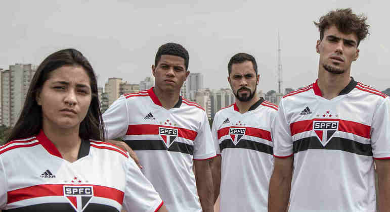 SÃO PAULO - Contrato com a Adidas válido até dezembro de 2023