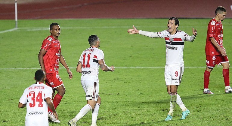 Goleada do São Paulo contra o 4 de Julho é a segunda maior da história no Morumbi