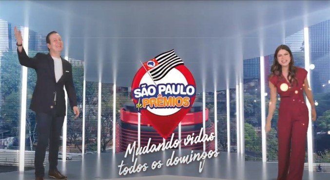 Celso Zucatelli e Thatiana Brasil apresentam o São Paulo de Prêmios