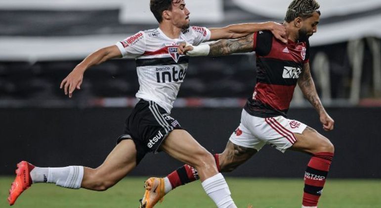 A direção dos dois clubes sabia do interesse dos seus torcedores. E aumentou muito os ingressos