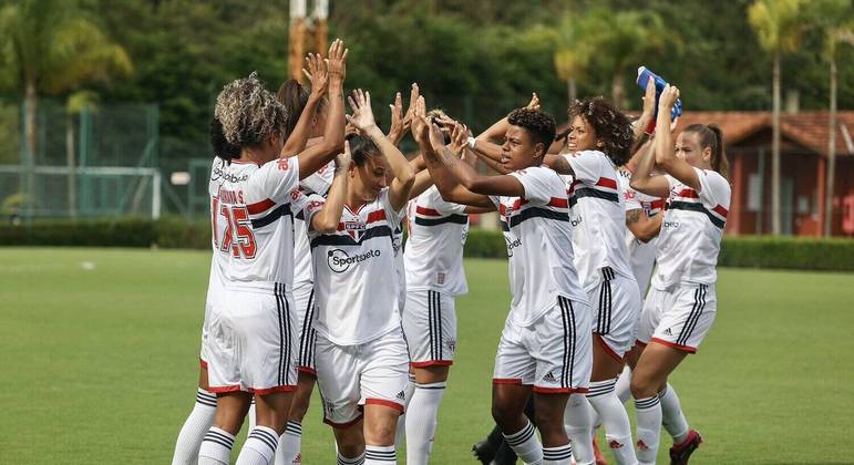 Brasileirão Feminino tem final de semana com grandes de São Paulo jogando fora de casa