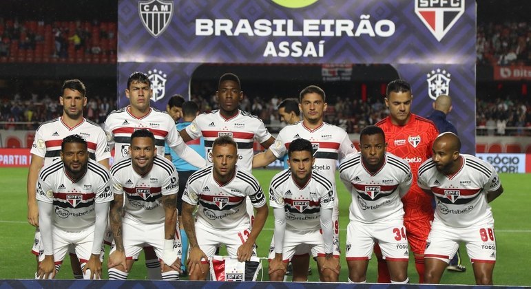 Jogadores do São Paulo em partida pelo Brasileirão