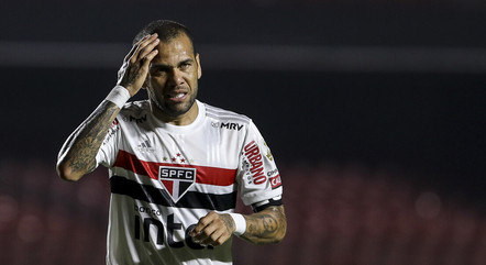 Daniel Alves está perto de completar 4 meses preso