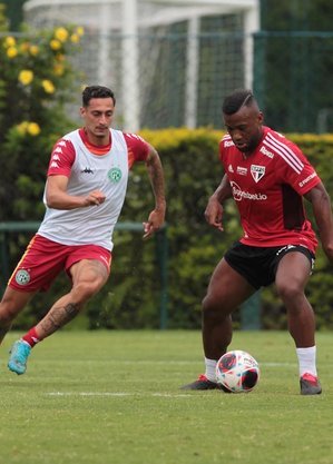 São Paulo e Guarani se enfrentam em jogo treino