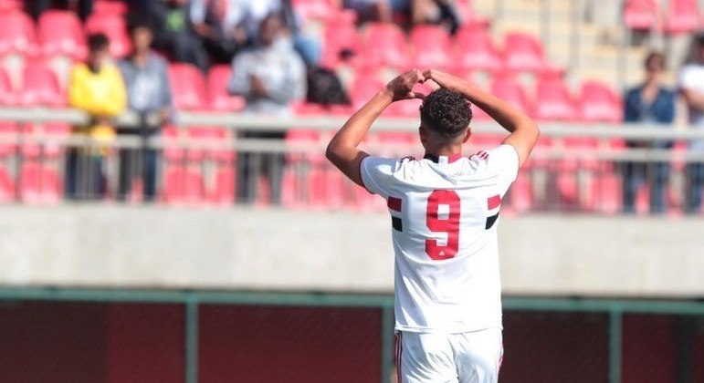 Equipe sub-15 do São Paulo venceu o SC Brasil 