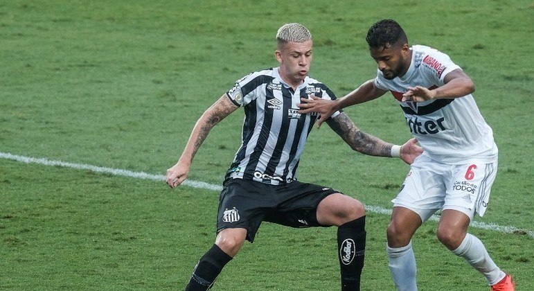 São Paulo perde para reservas no Santos no Morumbi e perde chance de "disparar"
