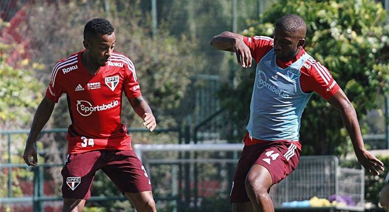 São Paulo treinando no CT da Barra Funda
