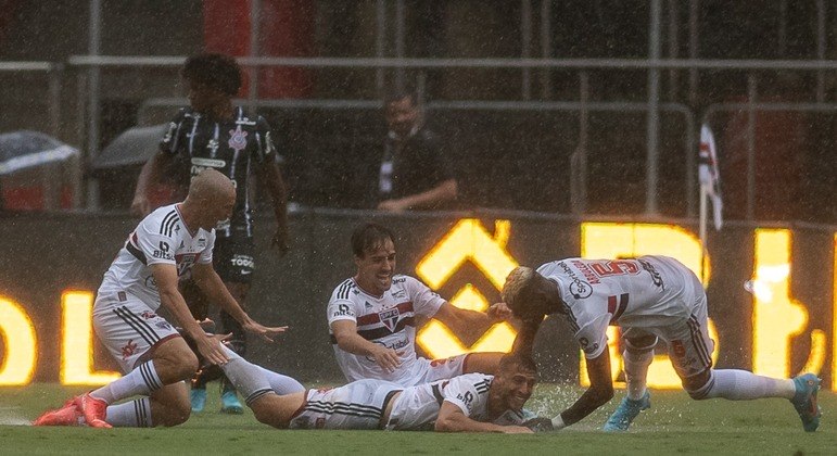 São Paulo: Calleri encerra Paulistão como vice-artilheiro - Futebol - R7 Campeonato  Paulista