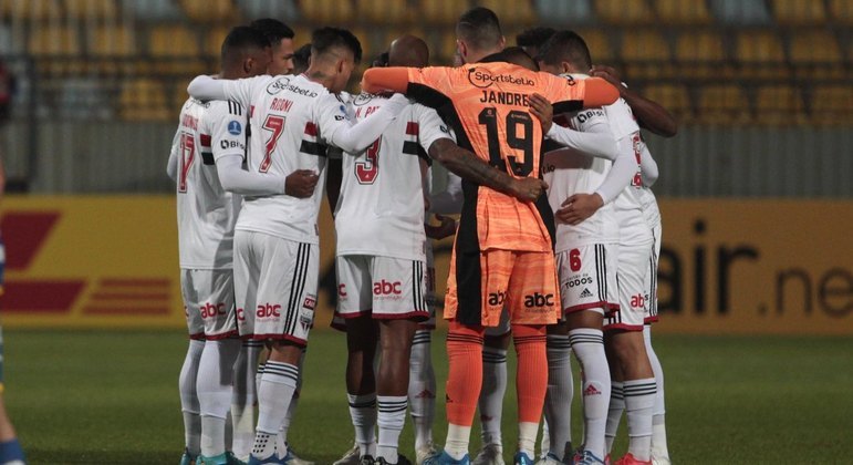 Jogadores do São Paulo durante concentração
