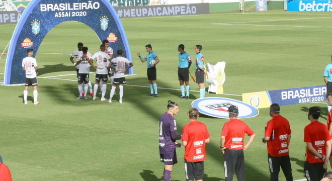 São Paulo e Goiás foi adiado devido Esmeraldino ter jogadores positivos para covid-19