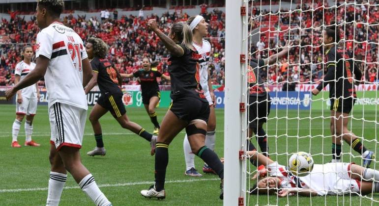 São Paulo x Internacional se enfrentaram pela semifinal do Campeonato Feminino