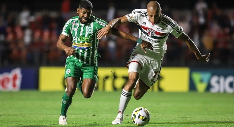 São Paulo e Juventude em partida pelo Campeonato Brasileiro