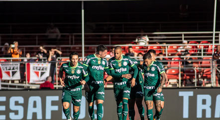 Palmeiras vence clássico contra o Santos e segue invicto no Paulistão -  Futebol - R7 Campeonato Paulista