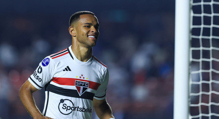 Juan comemora gol pelo São Paulo