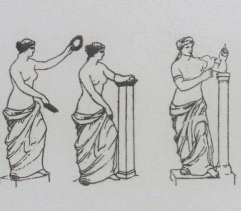 São várias as teorias. Alguns acreditam que ela representa a deusa Afrodite saindo do banho, enquanto outros acham que ela pode representar a deusa segurando uma maçã.