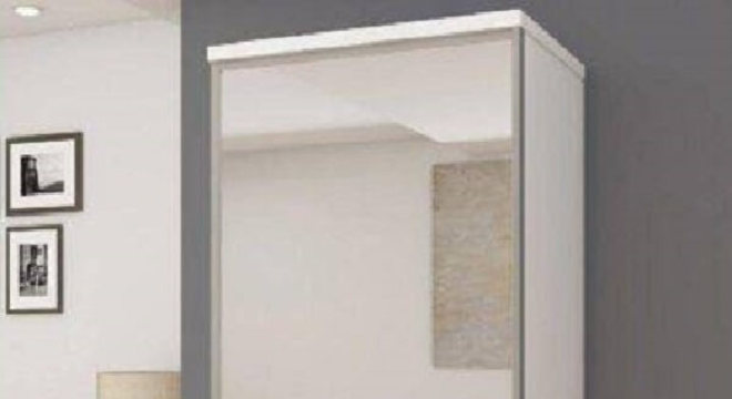 Sapateira com espelho feita com acabamento branco