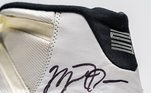 Com a assinatura de Michael Jordan na parte lateral, o tênis fica avaliado entre R$ 260 mil - R$ 338 mil