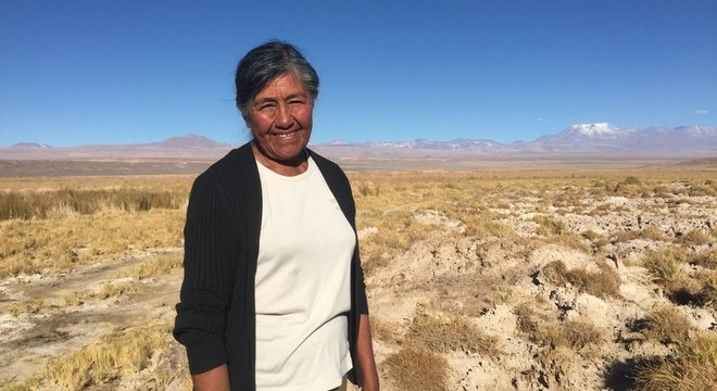 Sara Plaza morou a vida toda em uma comunidade ao lado do Salar do Atacama