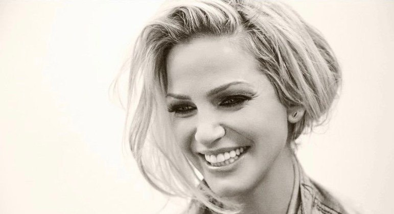 Sarah Harding tinha 39 anos e lutava contra um câncer de mama
