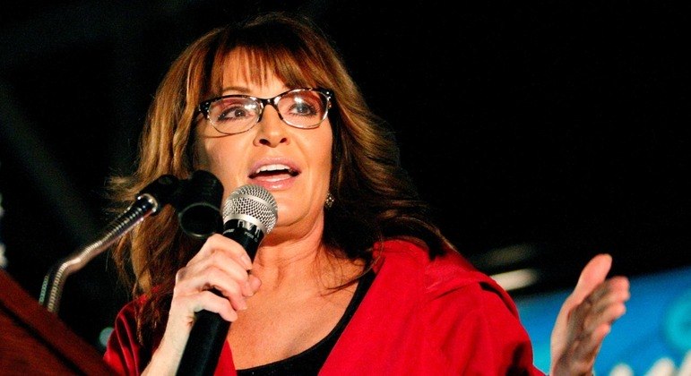 Sarah Palin não se vacinou, pegou Covid e foi vista em um restaurante após teste positivo