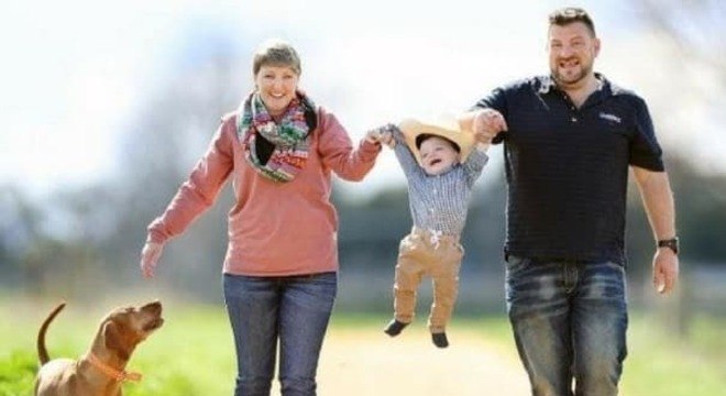 Sarah, Rob e Axle