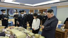 Kim Jong-un, ao lado de sua filha, anuncia o lançamento de nova arma: um satélite espião