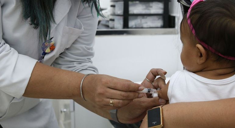 Vacinação é a única forma de prevenção da poliomielite e outras doenças