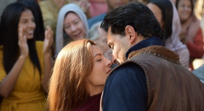 Saul (Carlo Porto) aceitou Adelina (Gabi Busich) como concubina na série Reis