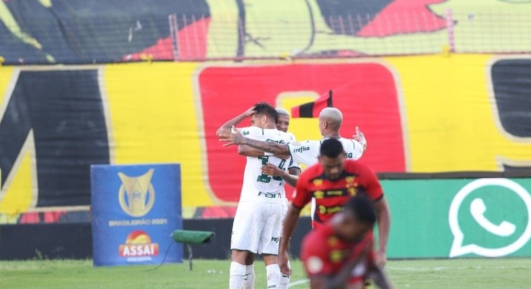 Gustavo Scarpa decidiu mais um jogo para o Palmeiras neste Brasileirão