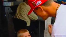 Nova série divulga fotos de Schumacher com Verstappen no colo nos anos 90