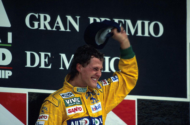  Schumacher ingressou na Fórmula 1 em 1991, aos 22 anos. Inicialmente, foi apenas substituir o belga Bertrand Gachot, que foi preso por uma briga de trânsito. Michael agradou e foi contratado como piloto titular para 1992, no lugar do brasileiro Roberto Pupo Moreno. 