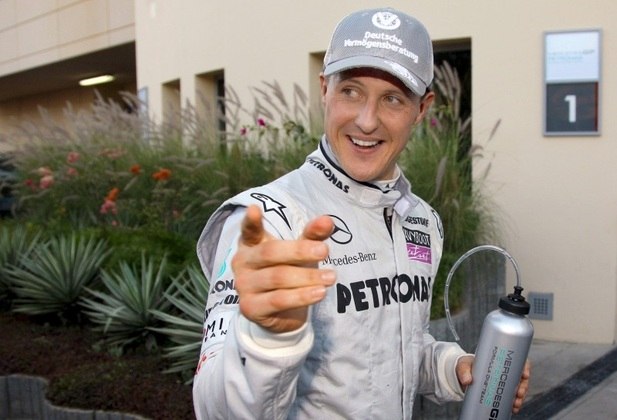 BAHRAIN FORMULA ONE GRAND PRIX:epa02079221 German Formula One driver Michael Schumacher of Mercedes GP gestures after the Formula One Grand Prix of Bahrain at the Bahrain International Circuit in Sakhir, Bahrain, 14 March 2010. Schumacher placed sixth. EPA/JENS BUETTNER

