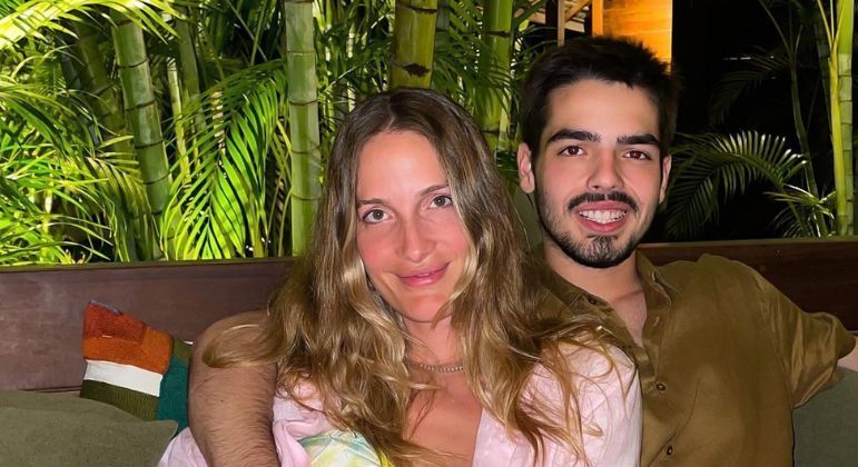 Schynaider Mora e João Guilherme Silva completam um ano de namoro