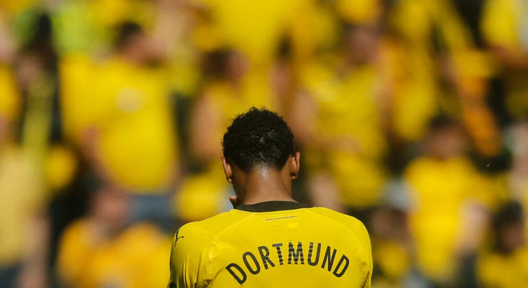 Tudo poderia ter mudado ainda no primeiro tempo em Dortmund. A chance de empatar o jogo esteve nos pés de Sebastien Haller, mas ele perdeu um pênalti
