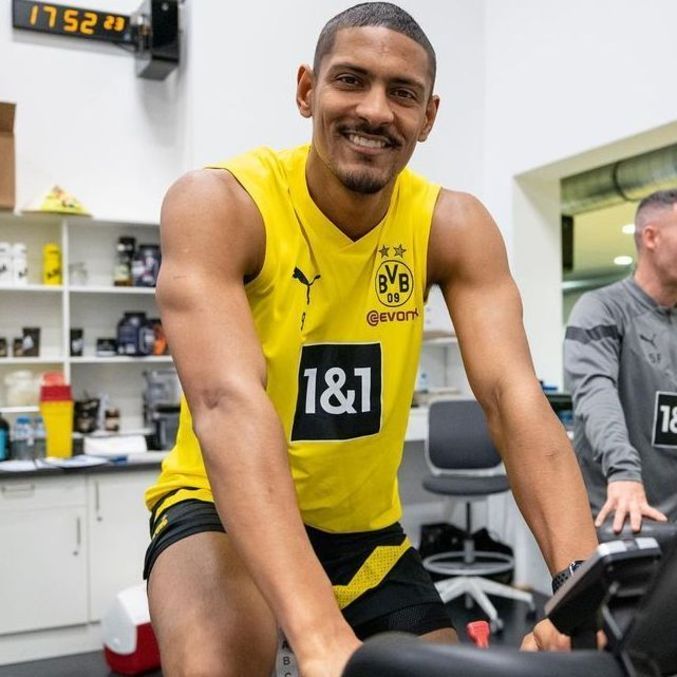 Sebastien Haller foi transferido do Ajax, da Holanda, para o Borussia Dortmund, da Alemanha, em 2022
