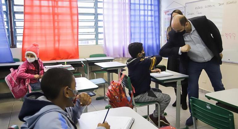 Secretário da Educação visitou escola na zona sul na volta às aulas – Notícias