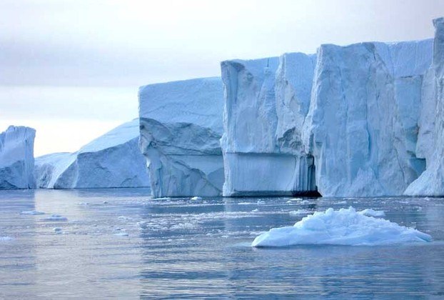 Segundo a Arctic Ice, o gelo seria coletado das geleiras da Groenlândia.