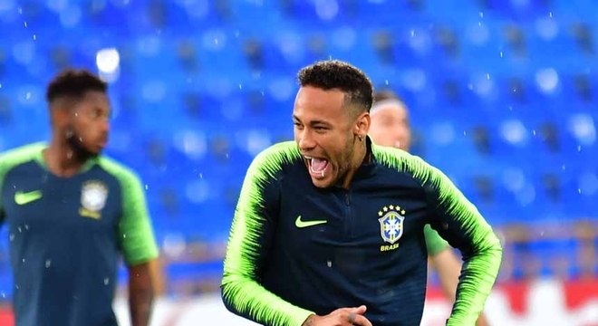 Segundo o programa de rádio espanhol 'El Transitor', o técnico do PSG, Thomas Tuchel, não acredita que Neymar seja inegociável e tem a preferência por Mbappe
