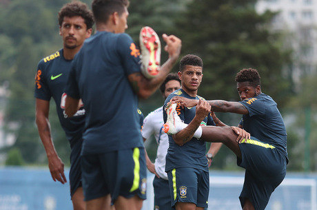 Brasil fez treino leve depois da vitória contra Costa Rica