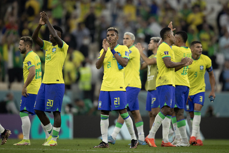 Brasil e Espanha fecham amistoso contra o racismo em março de 2024 - Super  Rádio Tupi