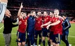 Espanha - A seleção campeã em 2010 foi outra que garantiu vaga antecipadamente